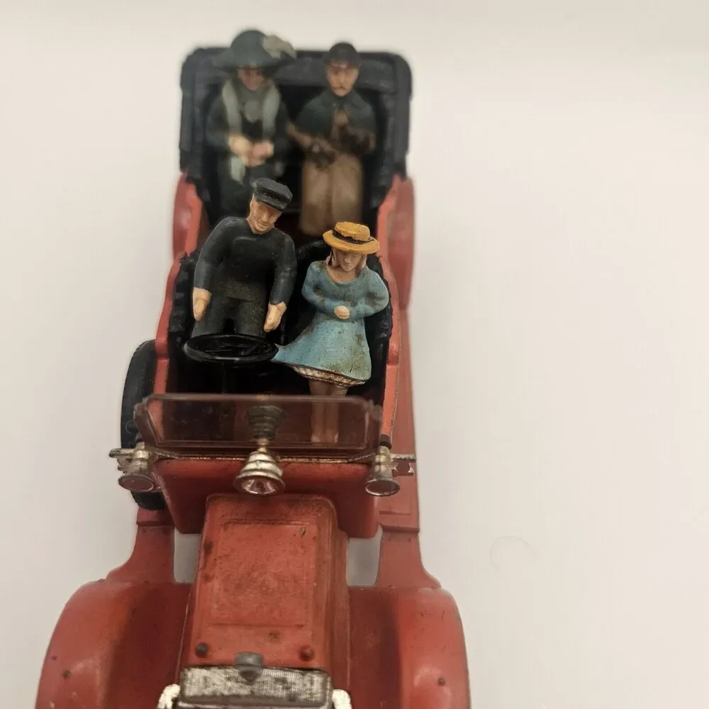 CORGI TOYS DAIMLER 1910 RED METAL A5 1:43 w Driver and‎ Passengers RARE!